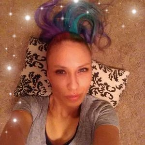 Meet your Posher, Anissa